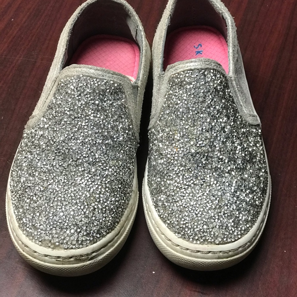 Skechers